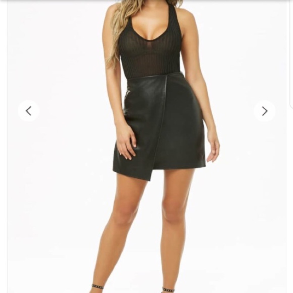 WOMEN’S One-Piece Black Body Suit! 🖤